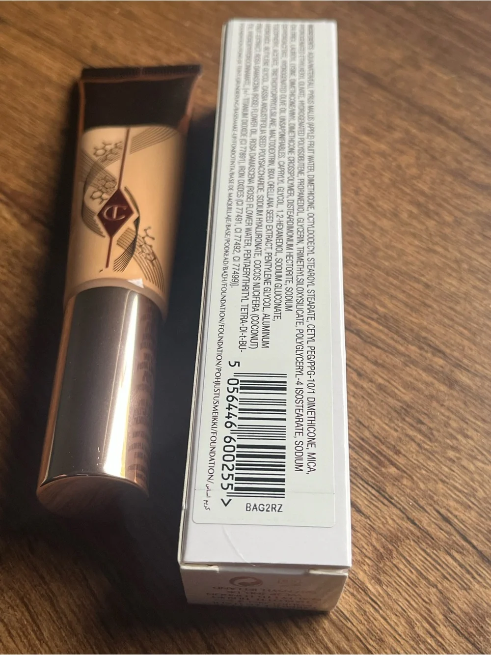 Charlotte Tilbury Beautiful Skin Foundation - 6 Neutrql